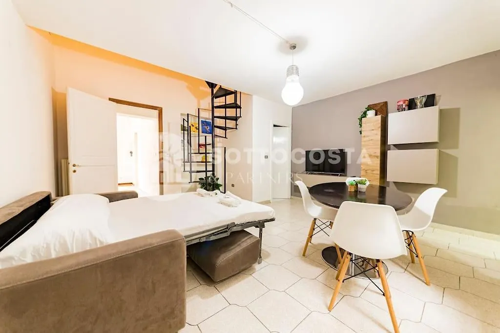 Renaissance Apartment Lecce Italia