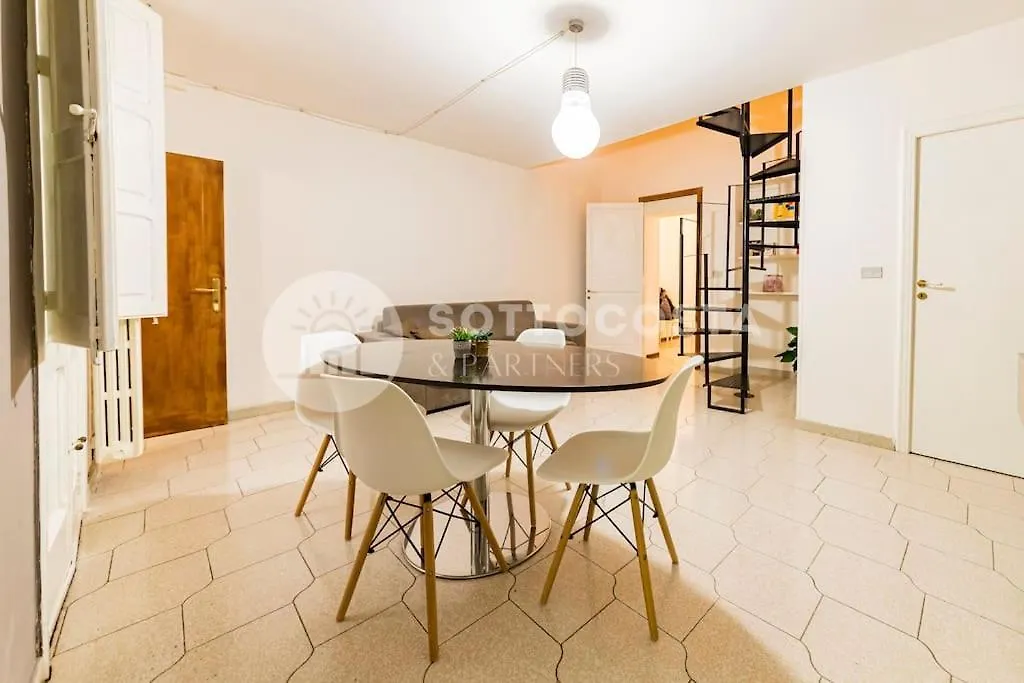 Renaissance Apartment Lecce Italia